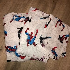 Pottery barn glow in dark twin Spider-Man sheets